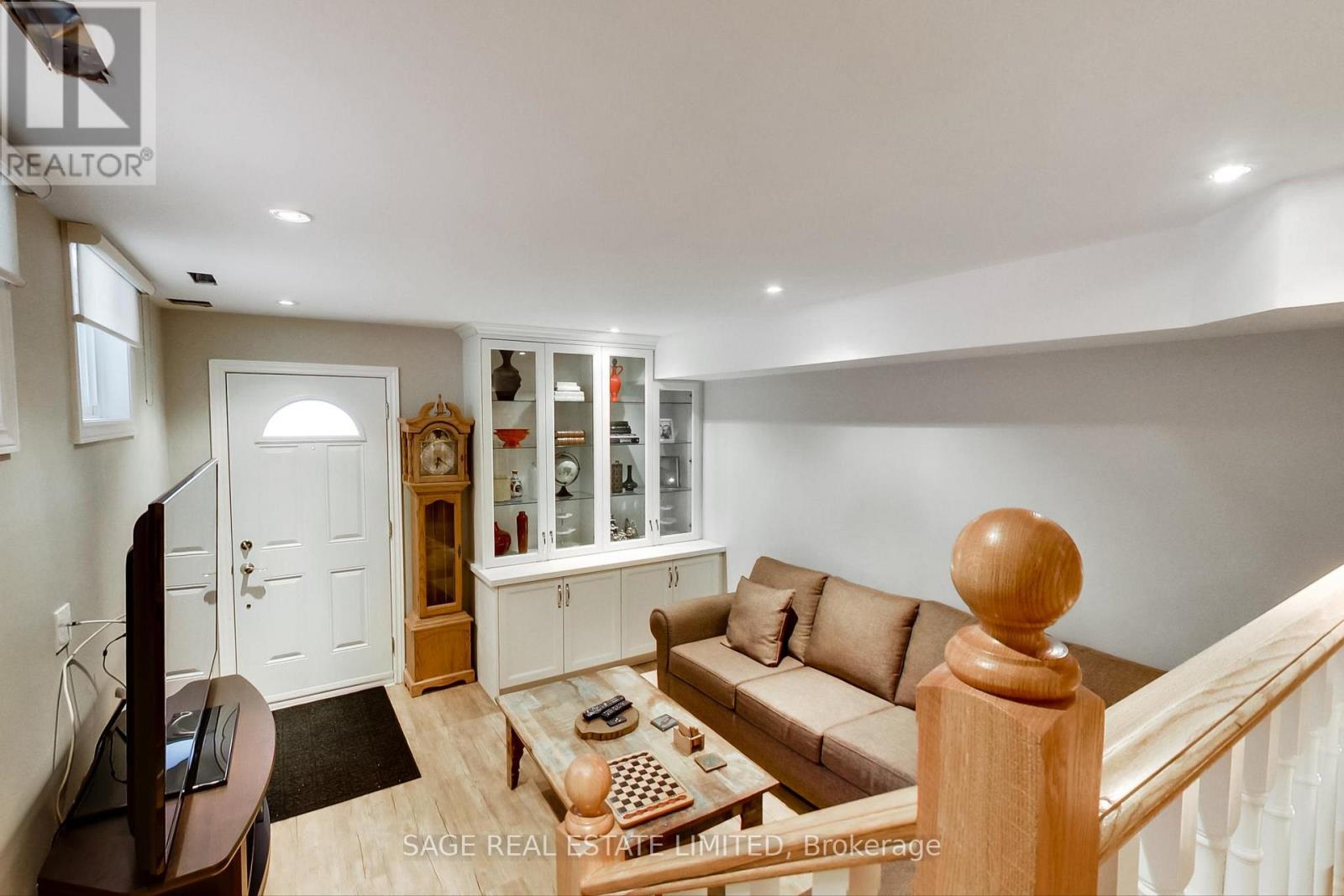 176 Lawlor Avenue, Toronto, Ontario  M4E 3M1 - Photo 17 - E12888698