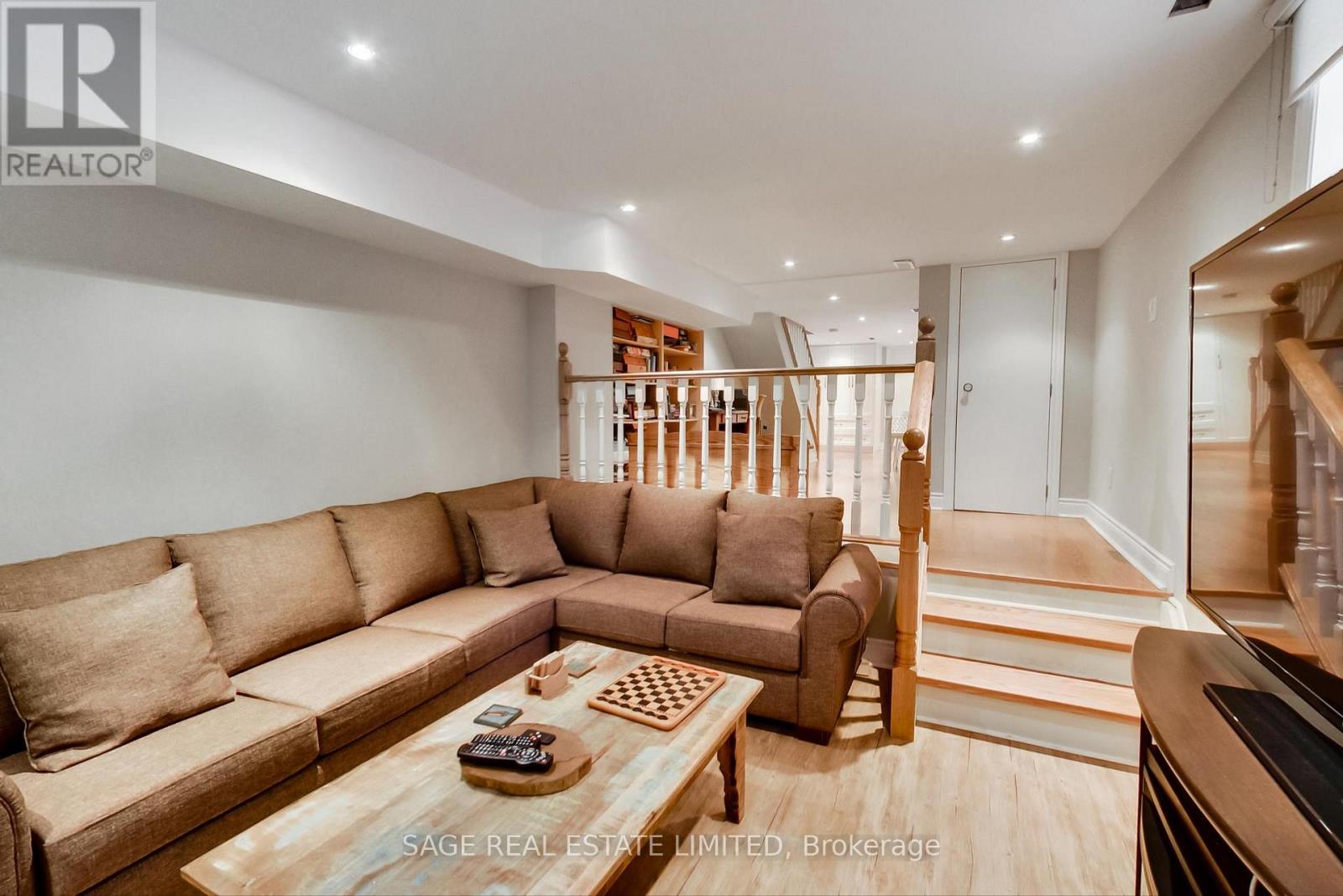 176 Lawlor Avenue, Toronto, Ontario  M4E 3M1 - Photo 18 - E12888698