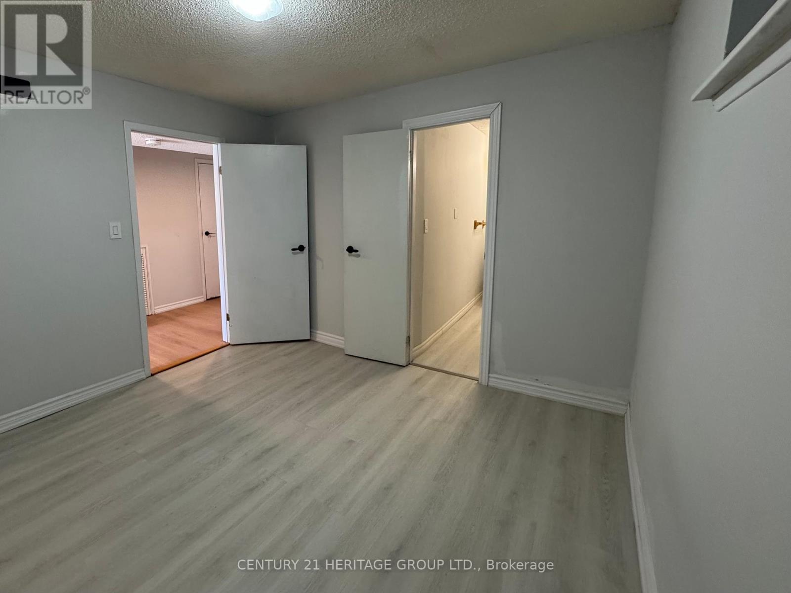 Bsmt - 735 Pam Crescent, Newmarket (Huron Heights-Leslie Valley), Ontario  L3Y 5B7 - Photo 5 - N12888536