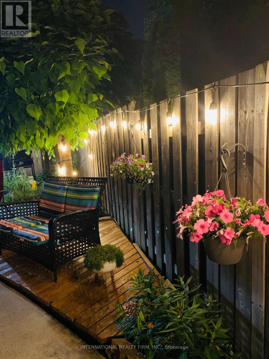 19 Lillooet Crescent, Richmond Hill, Ontario  L4C 5A6 - Photo 28 - N12888540