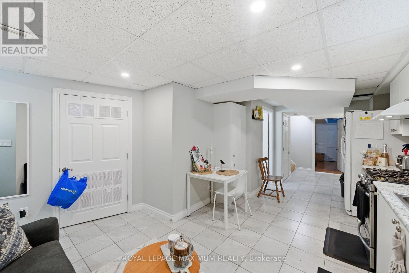 2 Castle Park Boulevard, Vaughan, Ontario  L4H 1M5 - Photo 32 - N12888564