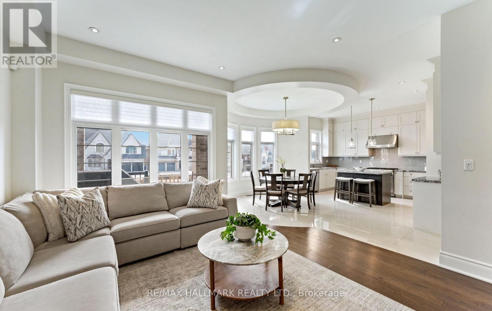 7 Perrigo Court, Vaughan (Patterson), Ontario  L6A 4W8 - Photo 12 - N12888646