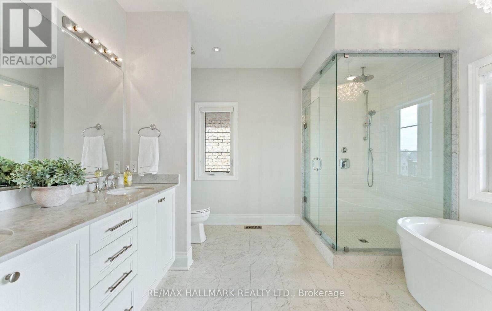 7 Perrigo Court, Vaughan (Patterson), Ontario  L6A 4W8 - Photo 23 - N12888646