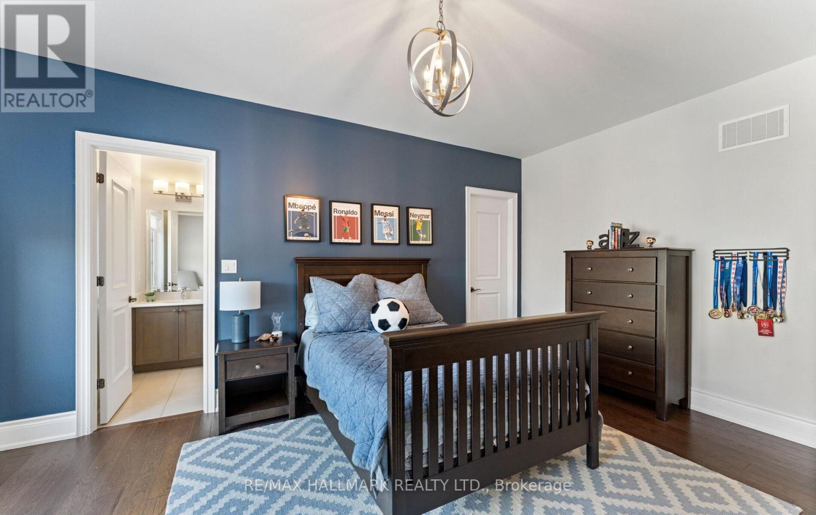 7 Perrigo Court, Vaughan (Patterson), Ontario  L6A 4W8 - Photo 29 - N12888646