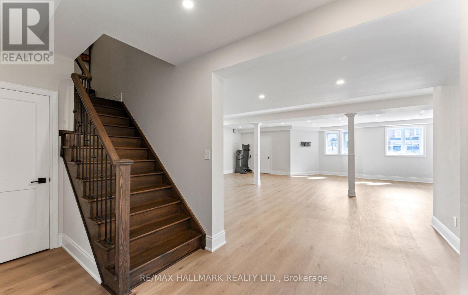 7 Perrigo Court, Vaughan (Patterson), Ontario  L6A 4W8 - Photo 40 - N12888646