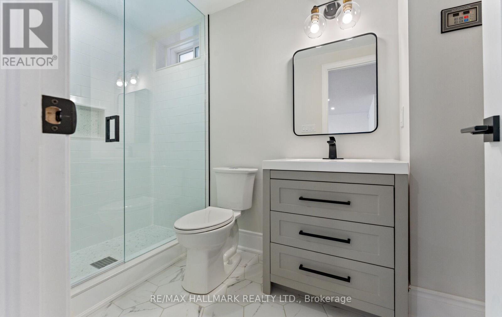 7 Perrigo Court, Vaughan (Patterson), Ontario  L6A 4W8 - Photo 44 - N12888646