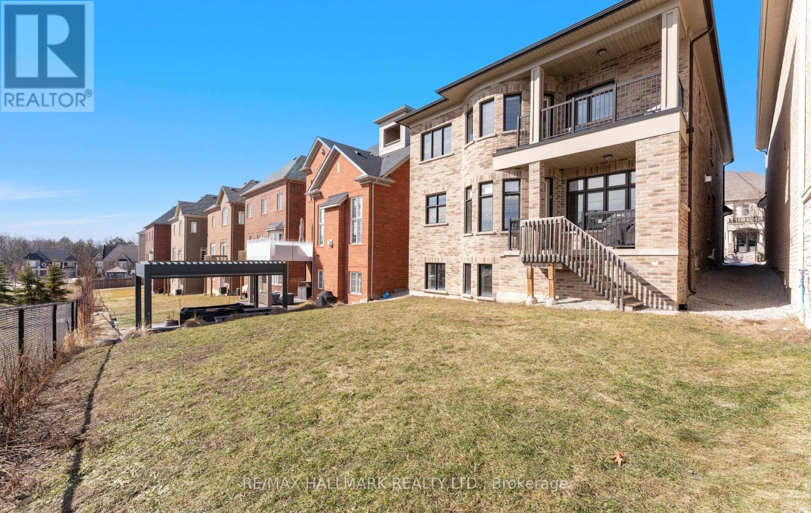 7 Perrigo Court, Vaughan (Patterson), Ontario  L6A 4W8 - Photo 48 - N12888646