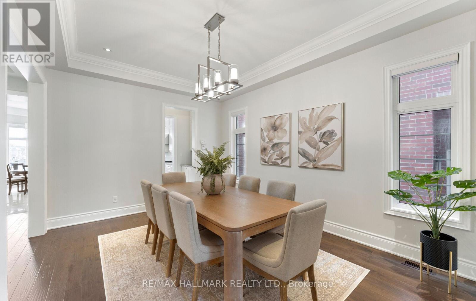 7 Perrigo Court, Vaughan (Patterson), Ontario  L6A 4W8 - Photo 5 - N12888646