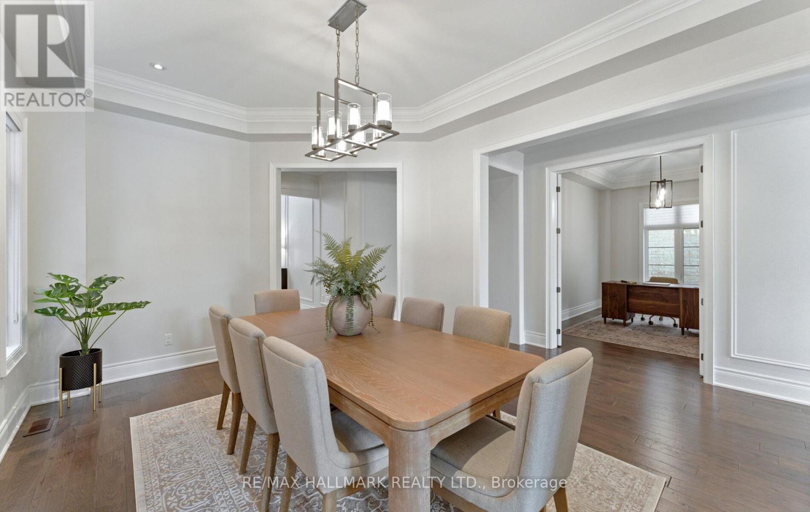 7 Perrigo Court, Vaughan (Patterson), Ontario  L6A 4W8 - Photo 7 - N12888646