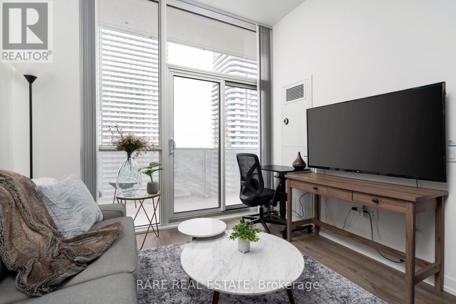 1916 - 28 Interchange Way, Vaughan (Vaughan Corporate Centre), Ontario  L4K 5W3 - Photo 7 - N12888730