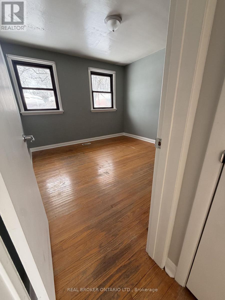 Main - 1 Vine Street, Barrie, Ontario  L4N 2B1 - Photo 12 - S12888602