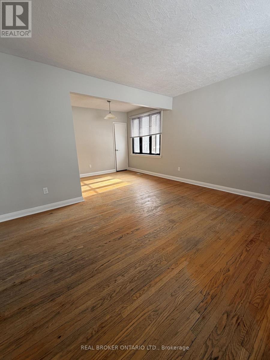 Main - 1 Vine Street, Barrie, Ontario  L4N 2B1 - Photo 15 - S12888602