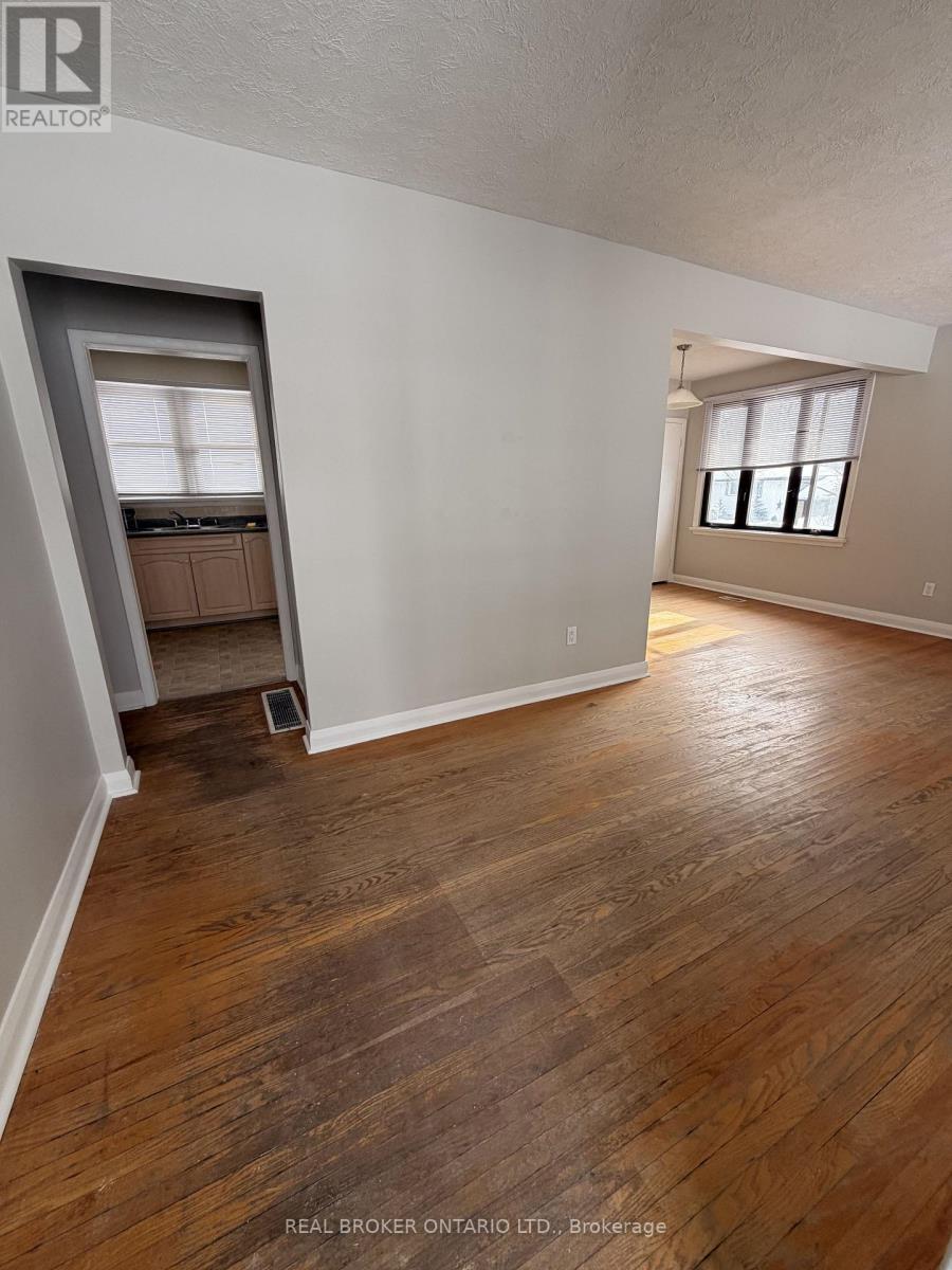 Main - 1 Vine Street, Barrie, Ontario  L4N 2B1 - Photo 3 - S12888602