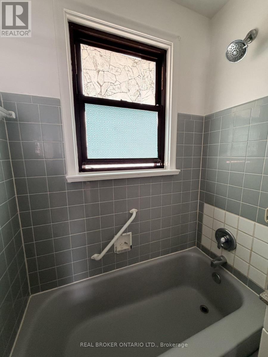 Main - 1 Vine Street, Barrie, Ontario  L4N 2B1 - Photo 5 - S12888602