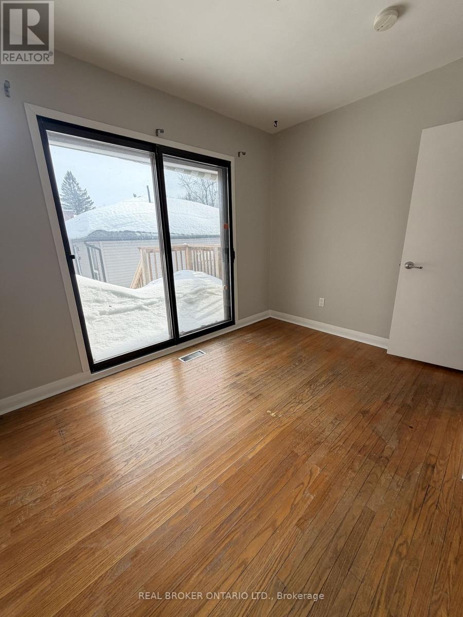 Main - 1 Vine Street, Barrie, Ontario  L4N 2B1 - Photo 8 - S12888602