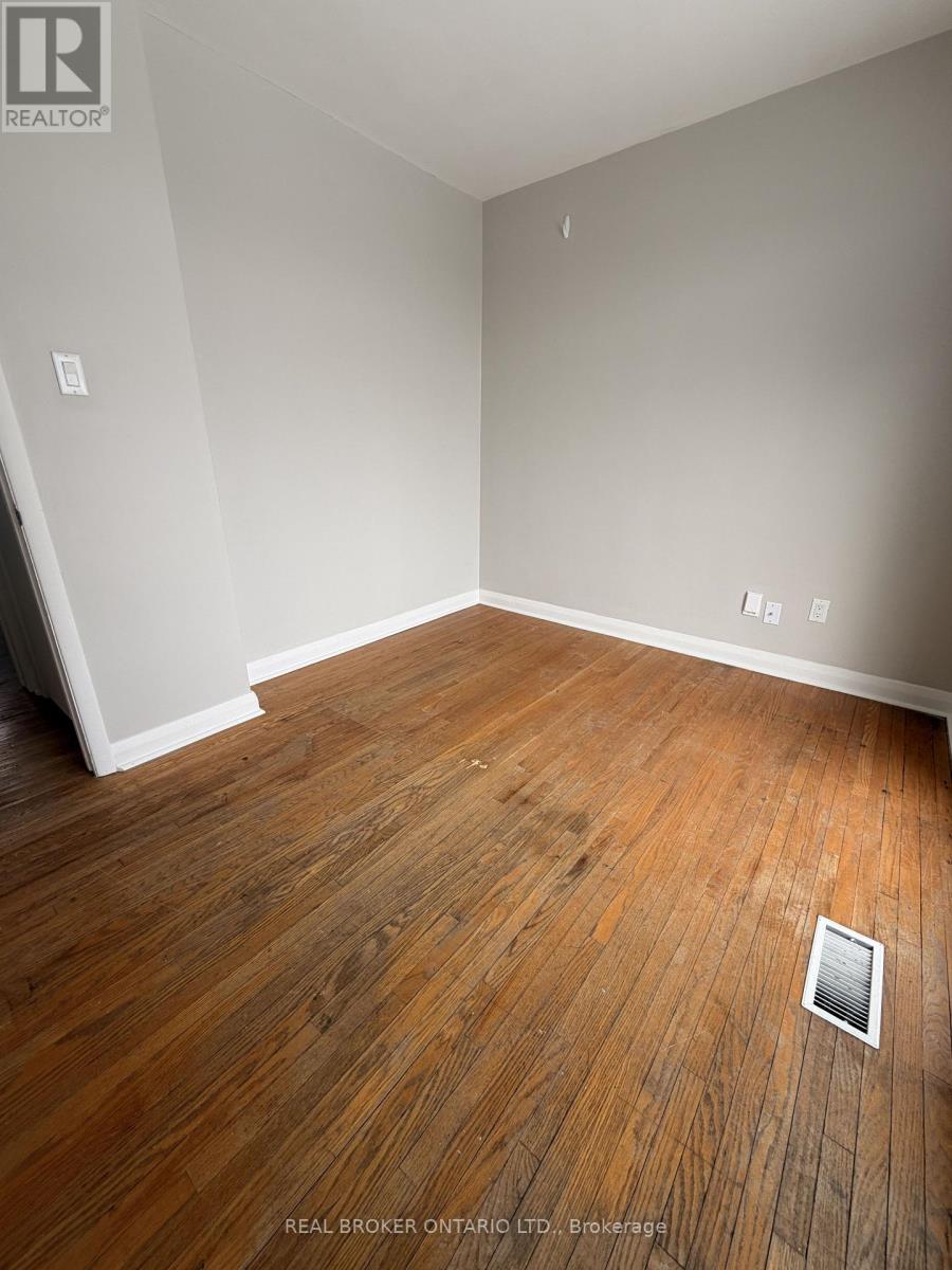 Main - 1 Vine Street, Barrie, Ontario  L4N 2B1 - Photo 9 - S12888602