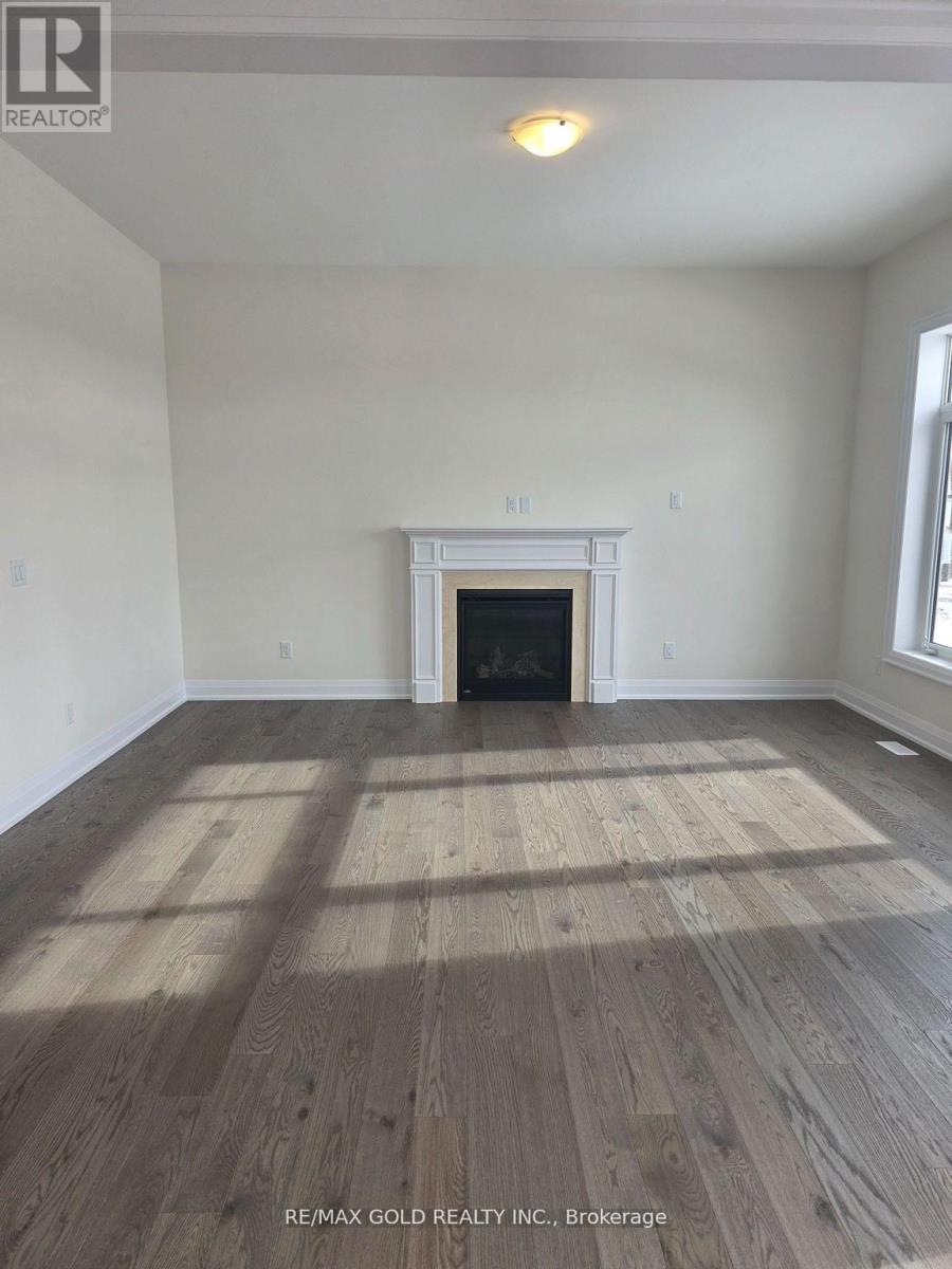 8 Vinnicombe Drive, Oro-Medonte, Ontario  L0L 2L0 - Photo 14 - S12888700