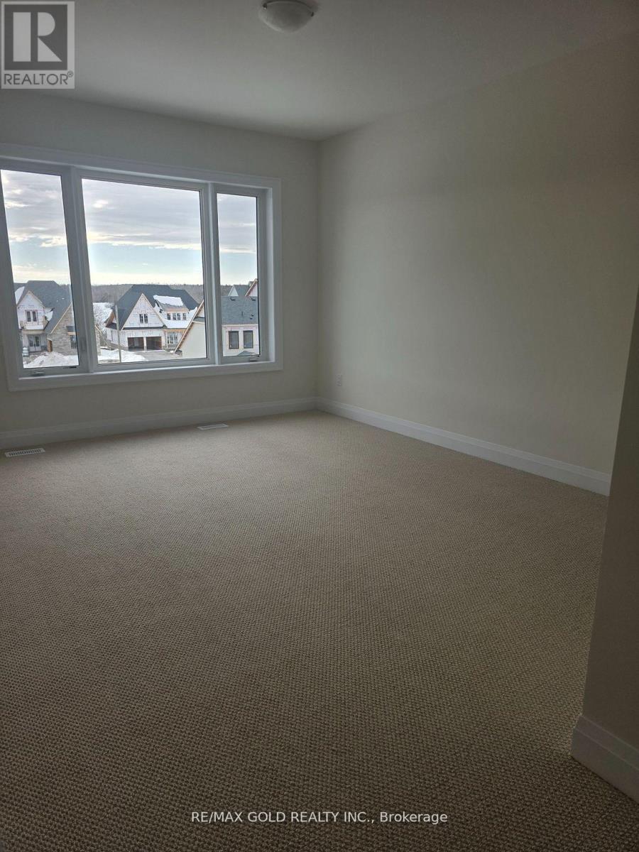 8 Vinnicombe Drive, Oro-Medonte, Ontario  L0L 2L0 - Photo 19 - S12888700