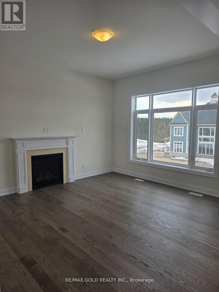 8 Vinnicombe Drive, Oro-Medonte, Ontario  L0L 2L0 - Photo 8 - S12888700