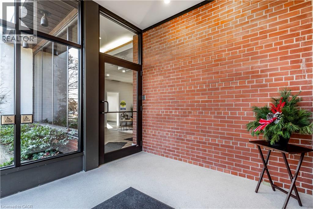 275 Lawrence Avenue Unit# 6, Kitchener, Ontario  N2M 1Y3 - Photo 2 - 40812596