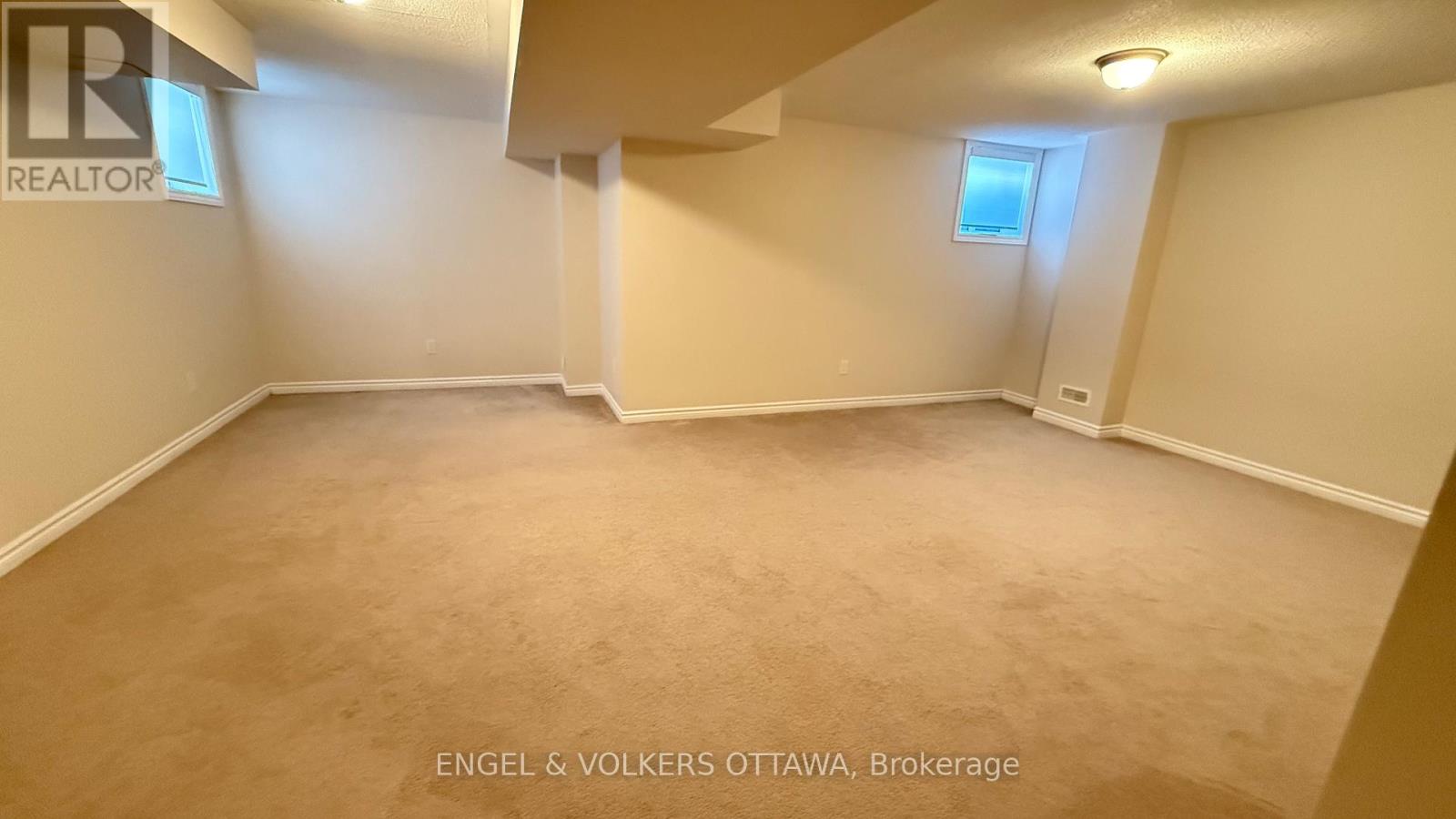 611 Silver Spruce Way, Ottawa, Ontario  K2M 0L2 - Photo 25 - X12888598