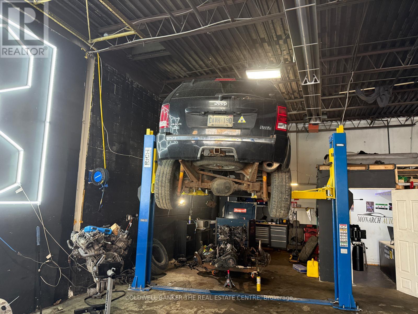 45 Iron Street, Toronto, Ontario  M9W 1H1 - Photo 9 - W12888542