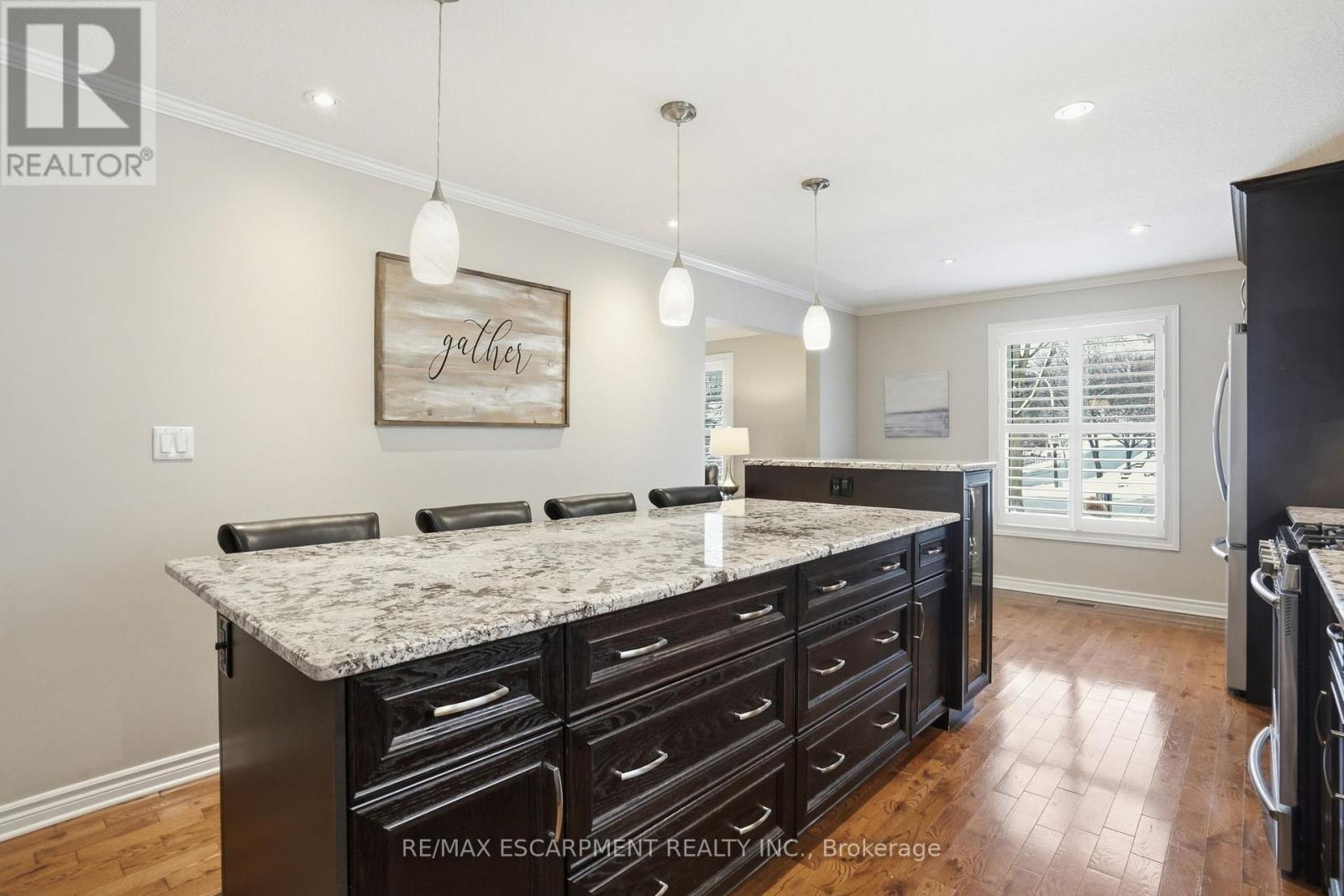 1995 Kerns Road, Burlington, Ontario  L7P 3J2 - Photo 12 - W12888578