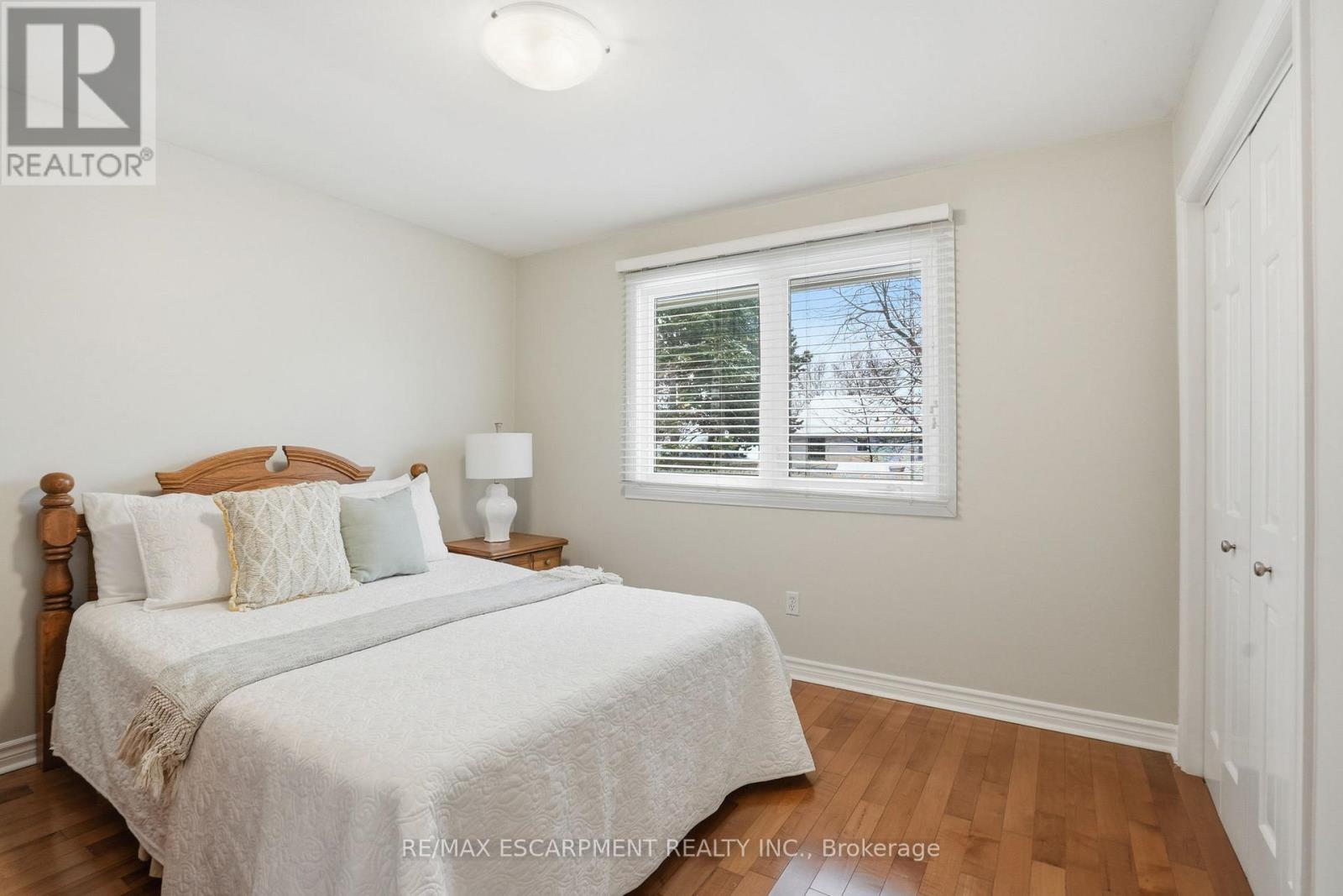 1995 Kerns Road, Burlington, Ontario  L7P 3J2 - Photo 22 - W12888578