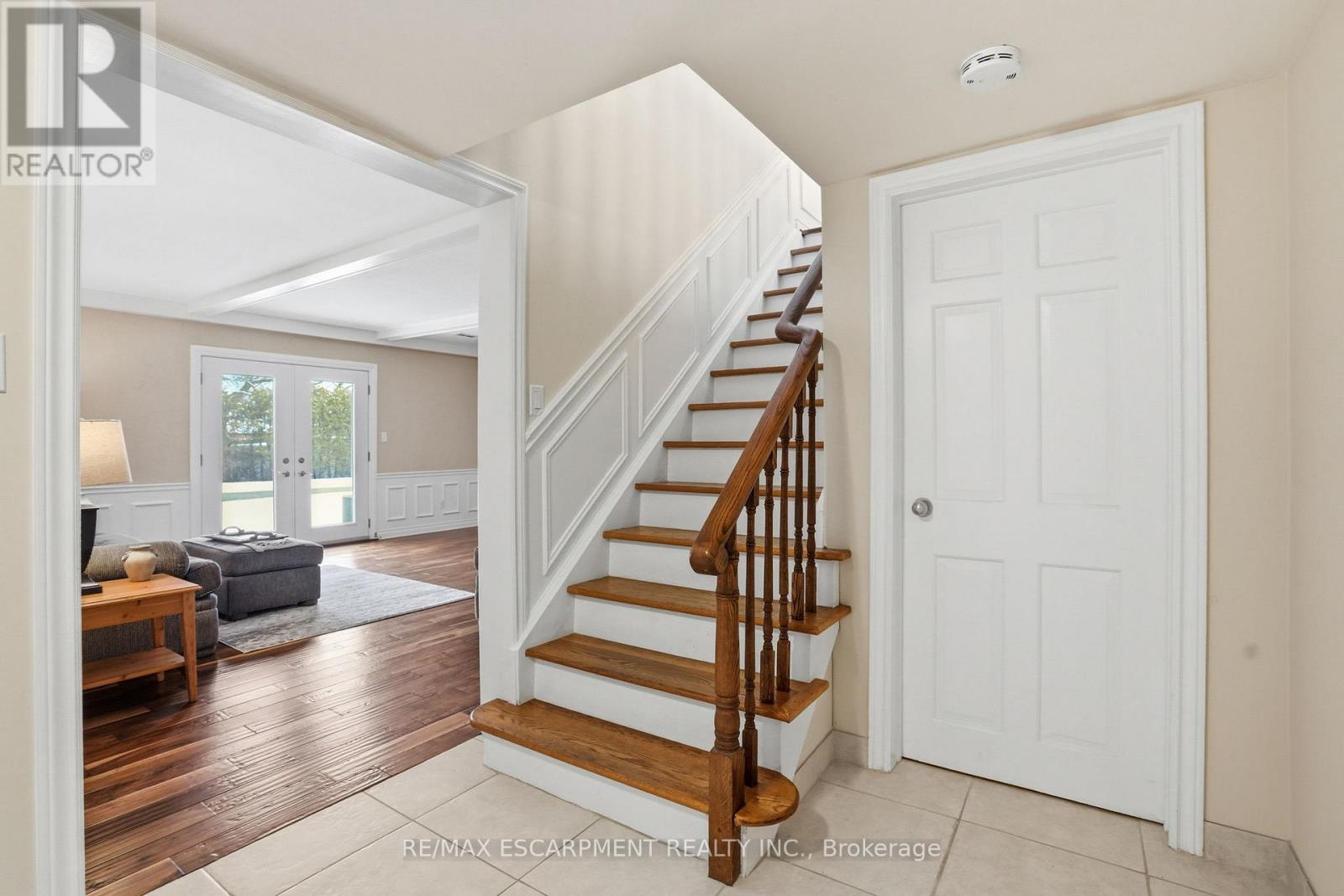 1995 Kerns Road, Burlington, Ontario  L7P 3J2 - Photo 26 - W12888578