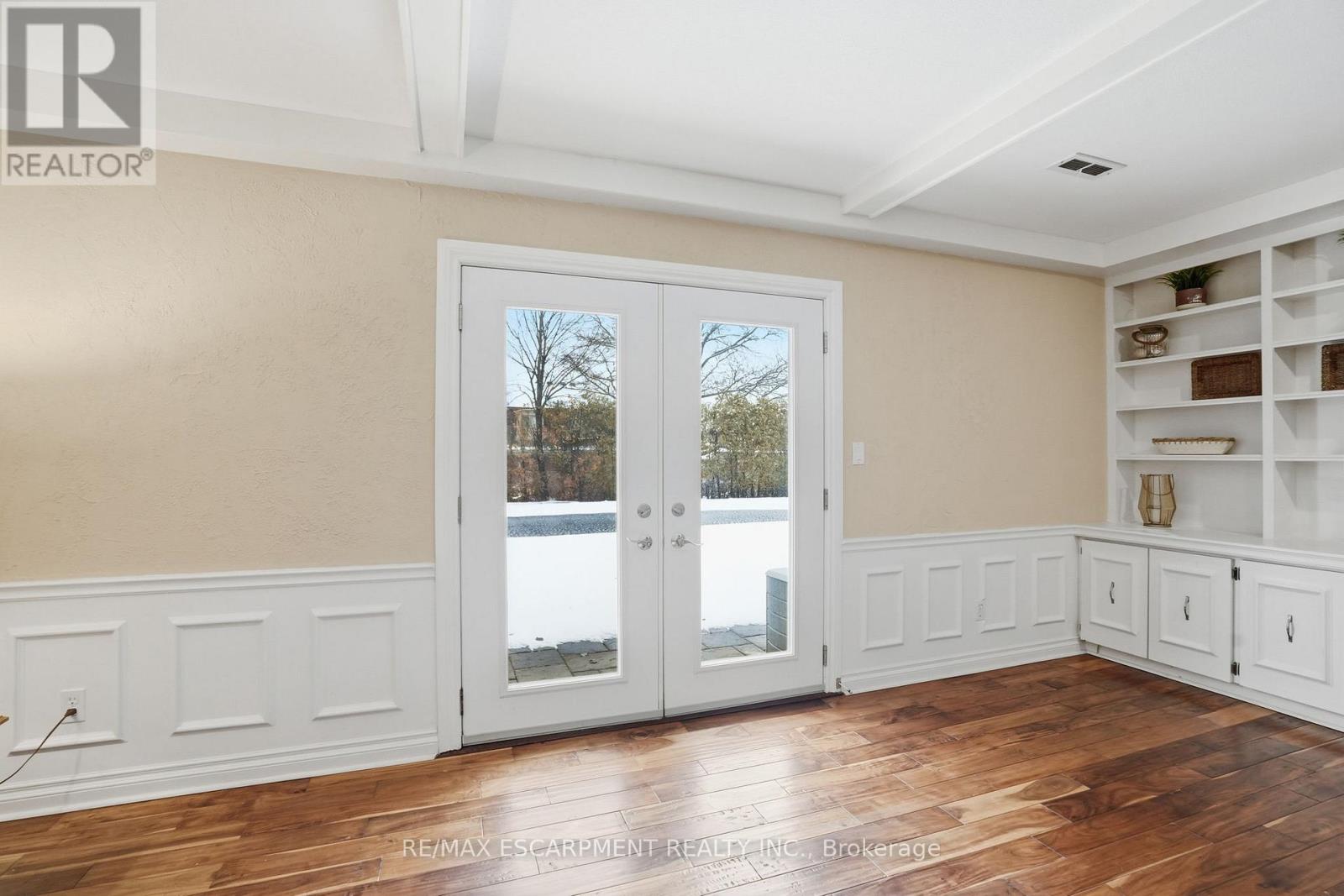 1995 Kerns Road, Burlington, Ontario  L7P 3J2 - Photo 29 - W12888578