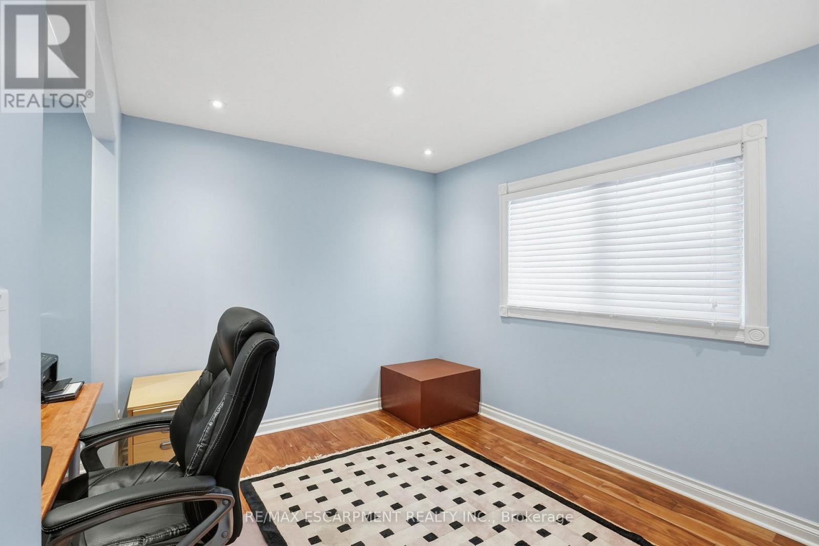 1995 Kerns Road, Burlington, Ontario  L7P 3J2 - Photo 35 - W12888578