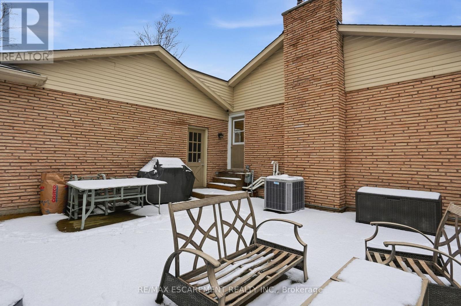 1995 Kerns Road, Burlington, Ontario  L7P 3J2 - Photo 38 - W12888578