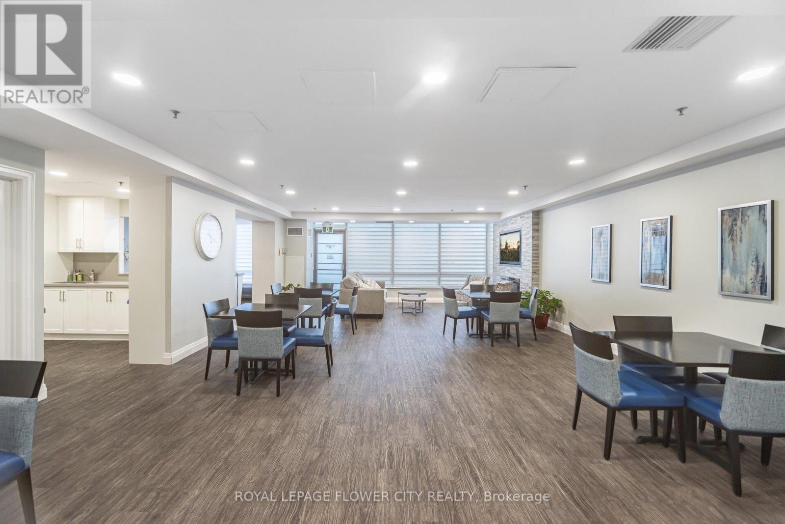 2103 - 22 Hanover Road, Brampton, Ontario  L6S 5K7 - Photo 6 - W12888586