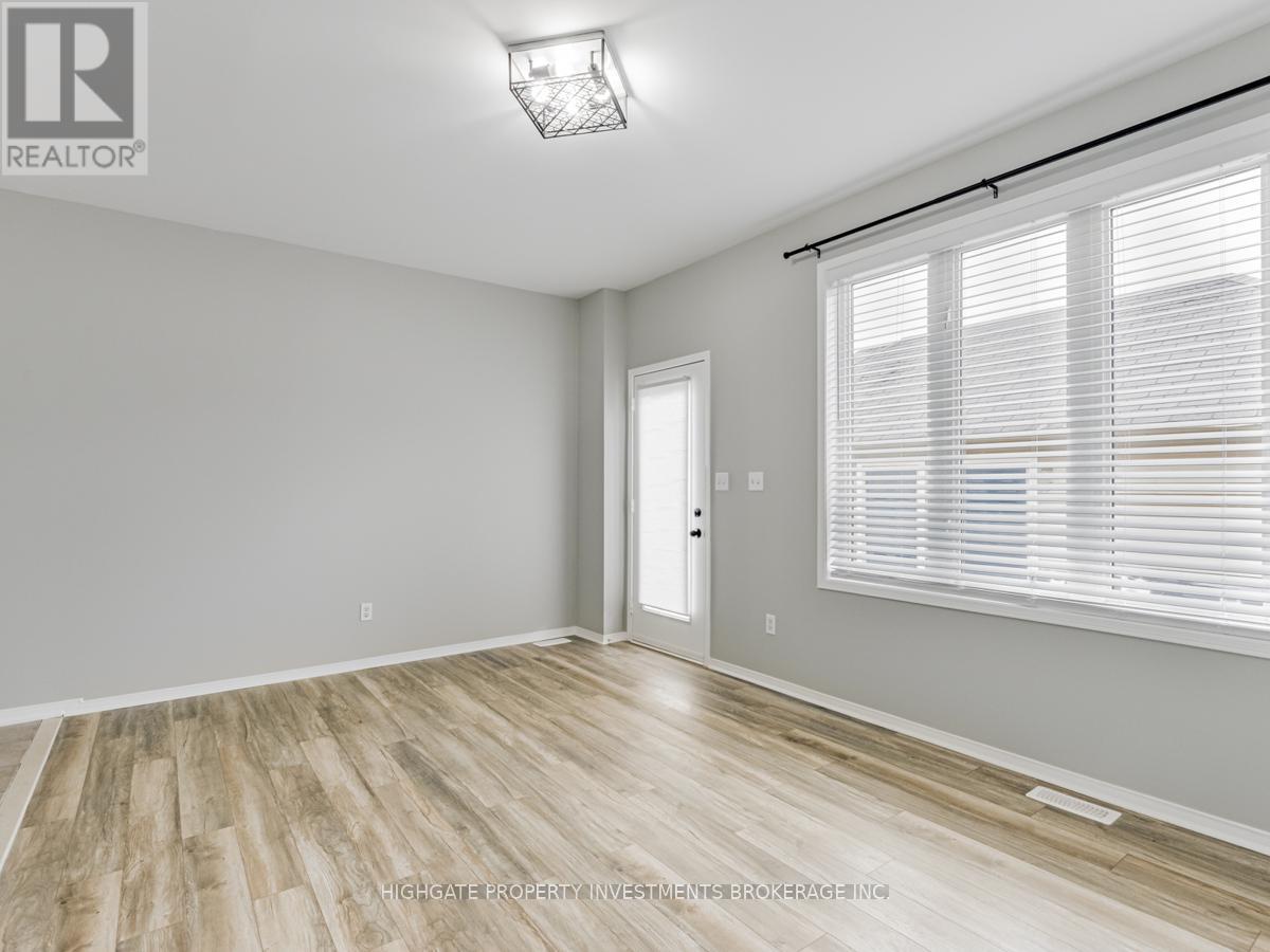 Upper - 13 Herzberg Gardens, Toronto, Ontario  M3J 3P5 - Photo 10 - W12888630