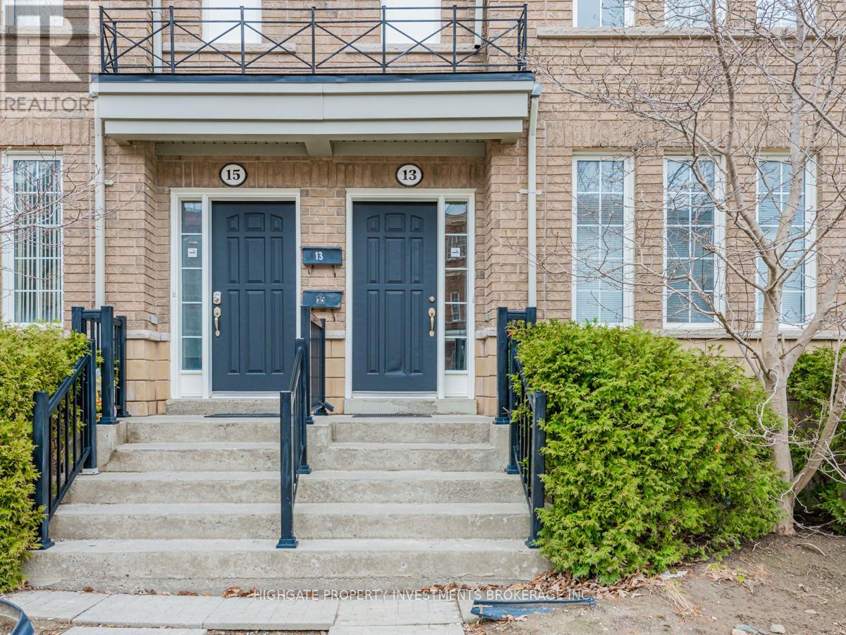 Upper - 13 Herzberg Gardens, Toronto, Ontario  M3J 3P5 - Photo 2 - W12888630