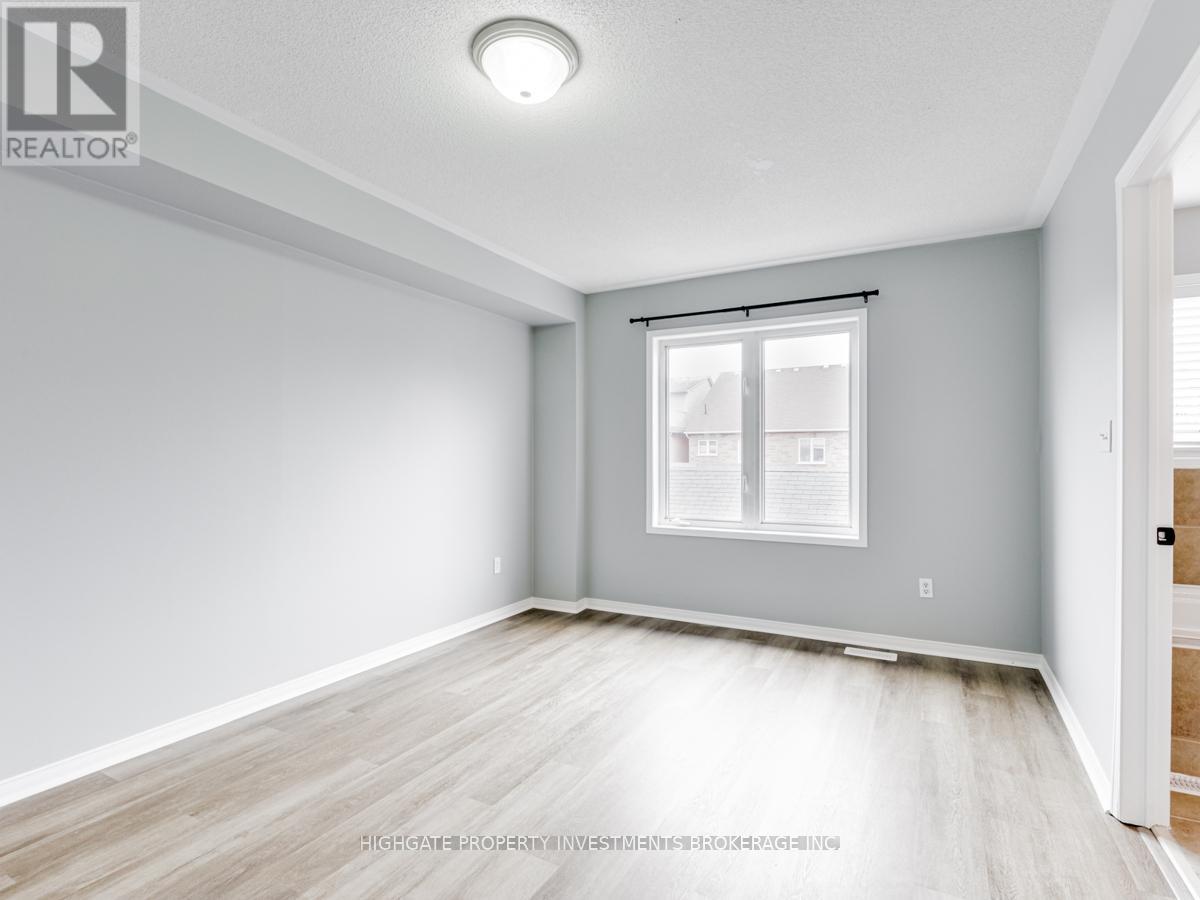 Upper - 13 Herzberg Gardens, Toronto, Ontario  M3J 3P5 - Photo 20 - W12888630