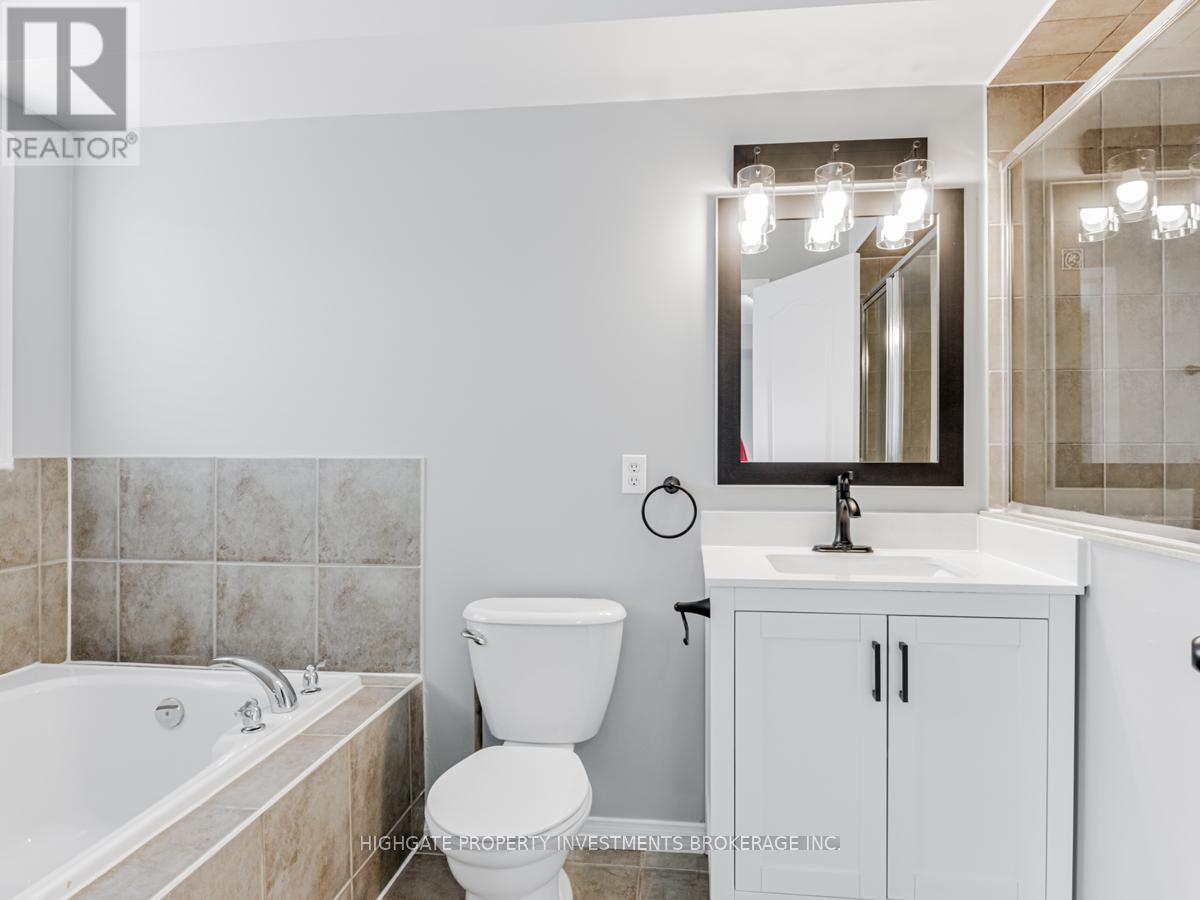 Upper - 13 Herzberg Gardens, Toronto, Ontario  M3J 3P5 - Photo 23 - W12888630