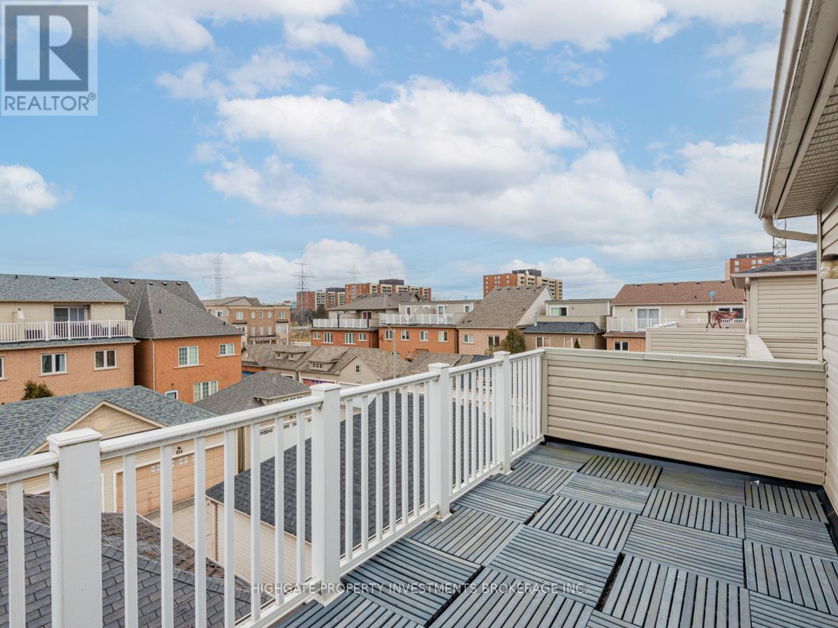 Upper - 13 Herzberg Gardens, Toronto, Ontario  M3J 3P5 - Photo 31 - W12888630