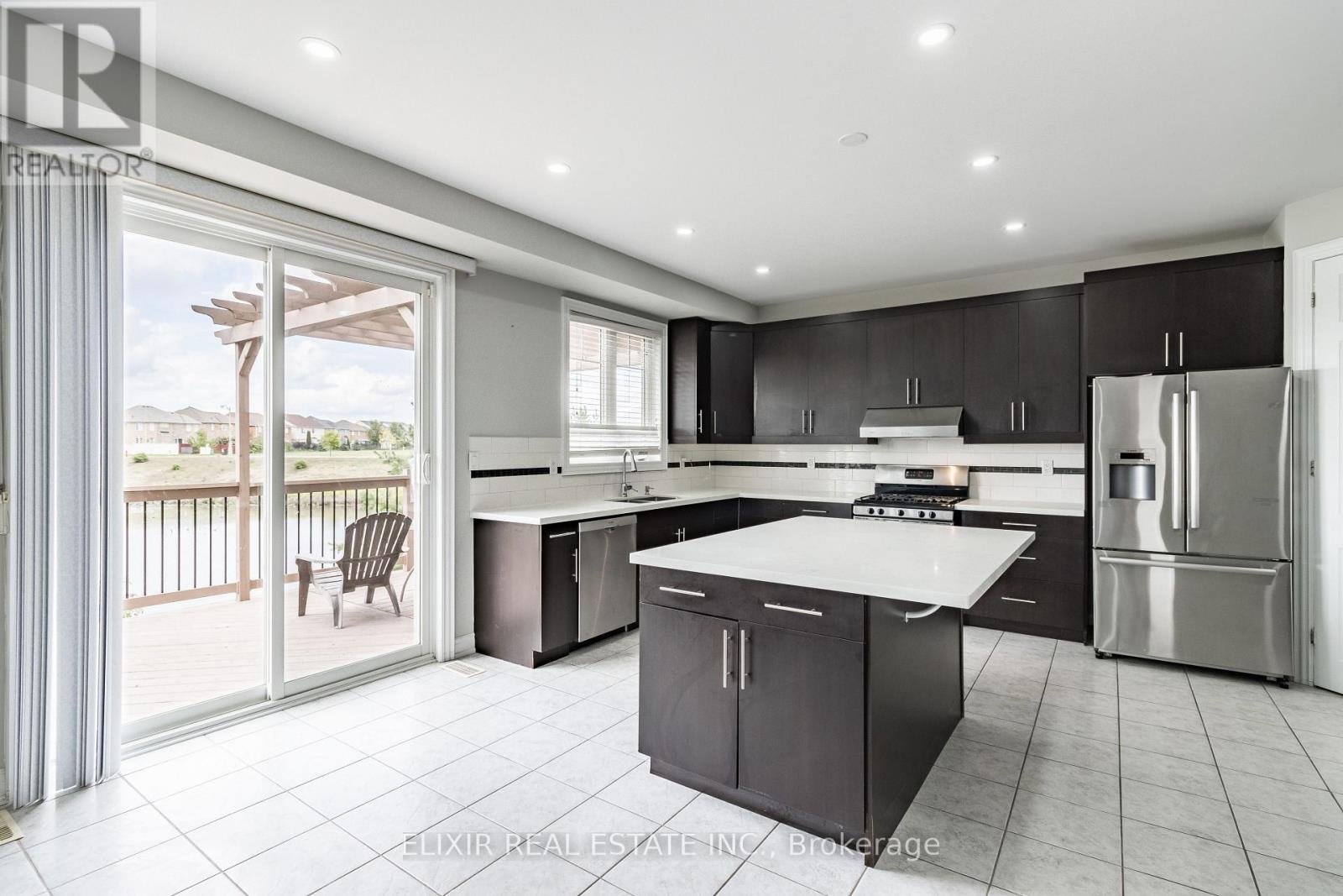 40 Personna Circle, Brampton, Ontario  L6X 0P1 - Photo 11 - W12888712