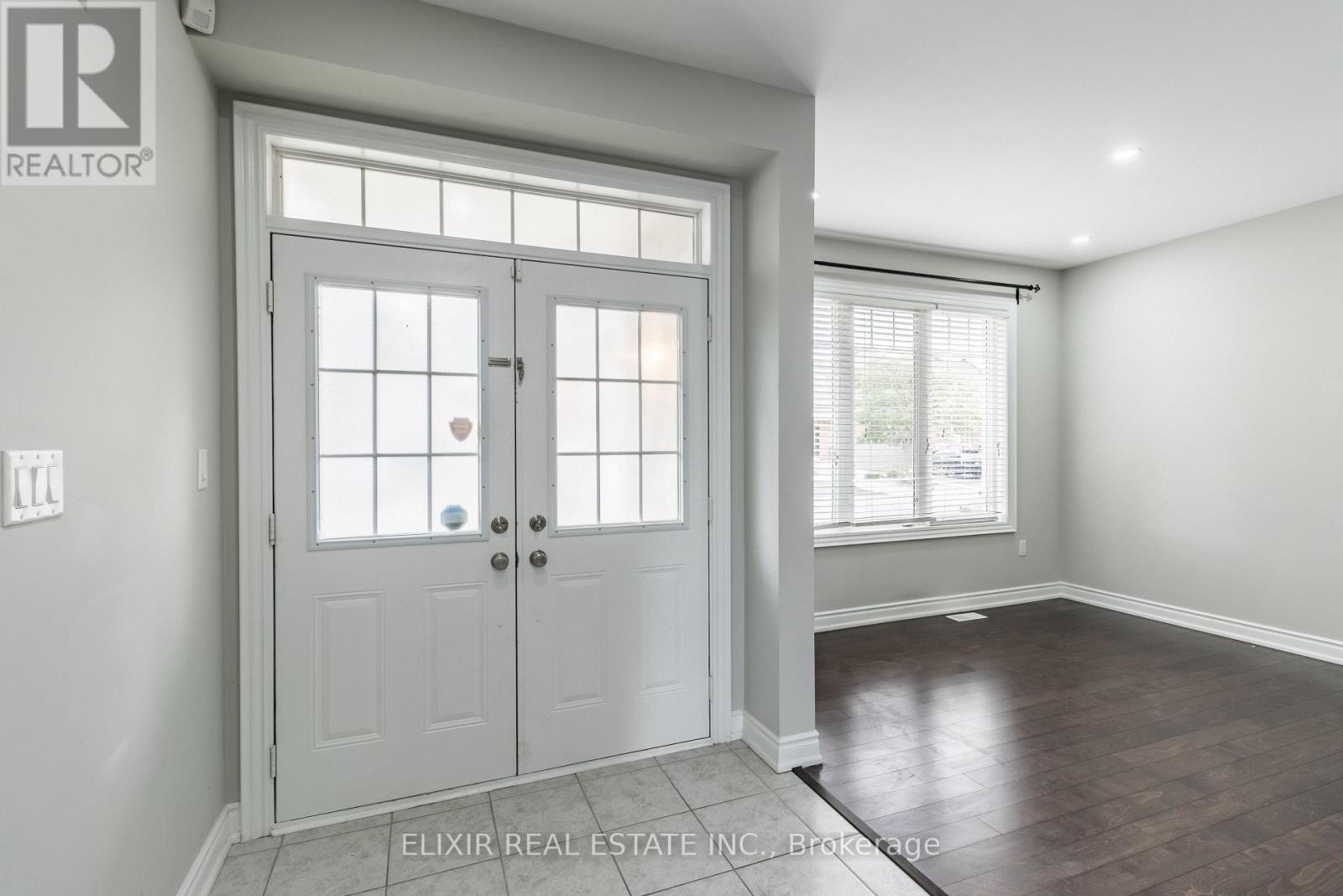 40 Personna Circle, Brampton, Ontario  L6X 0P1 - Photo 4 - W12888712