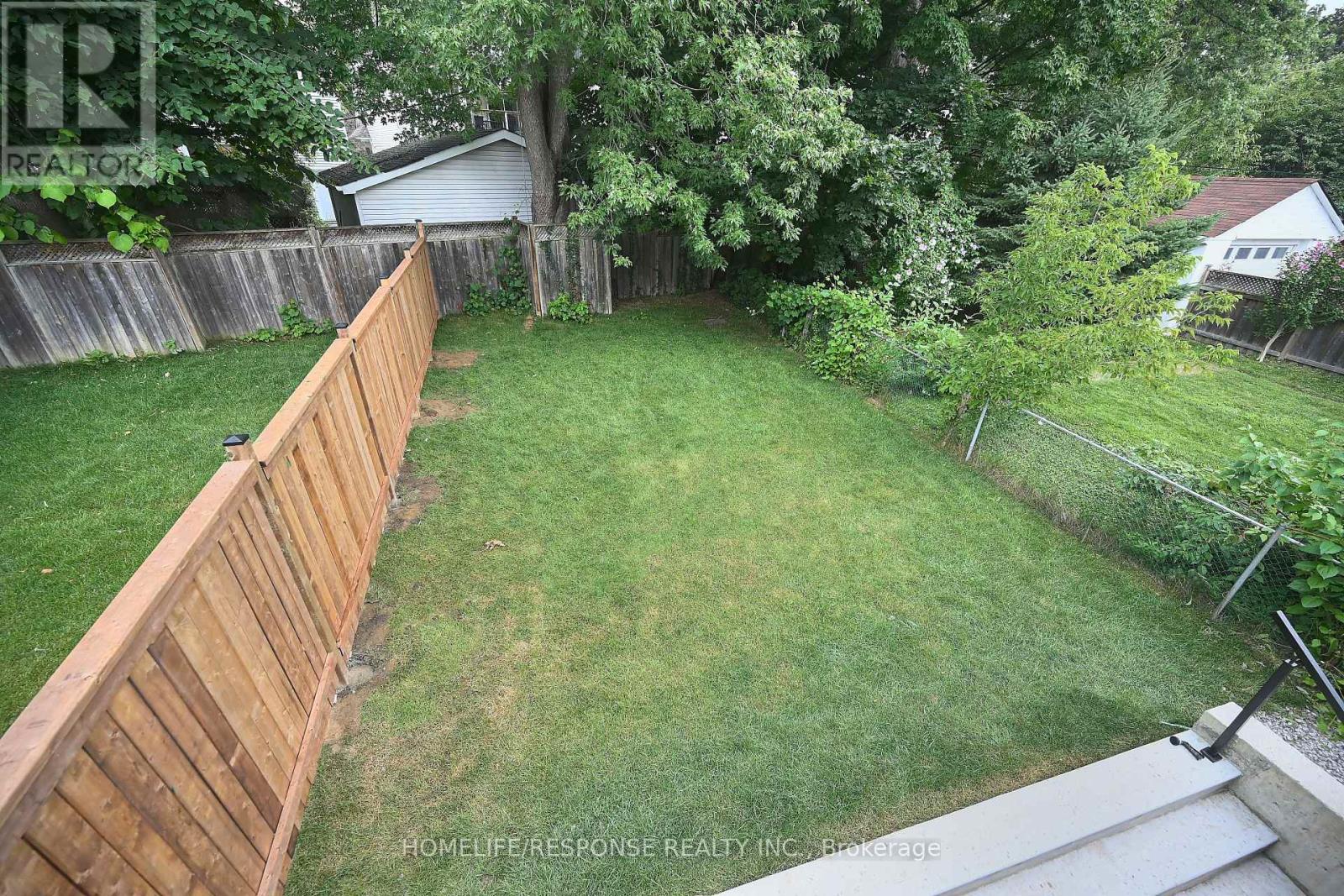 17a Pine Avenue N, Mississauga, Ontario  L5H 2P9 - Photo 16 - W12888714