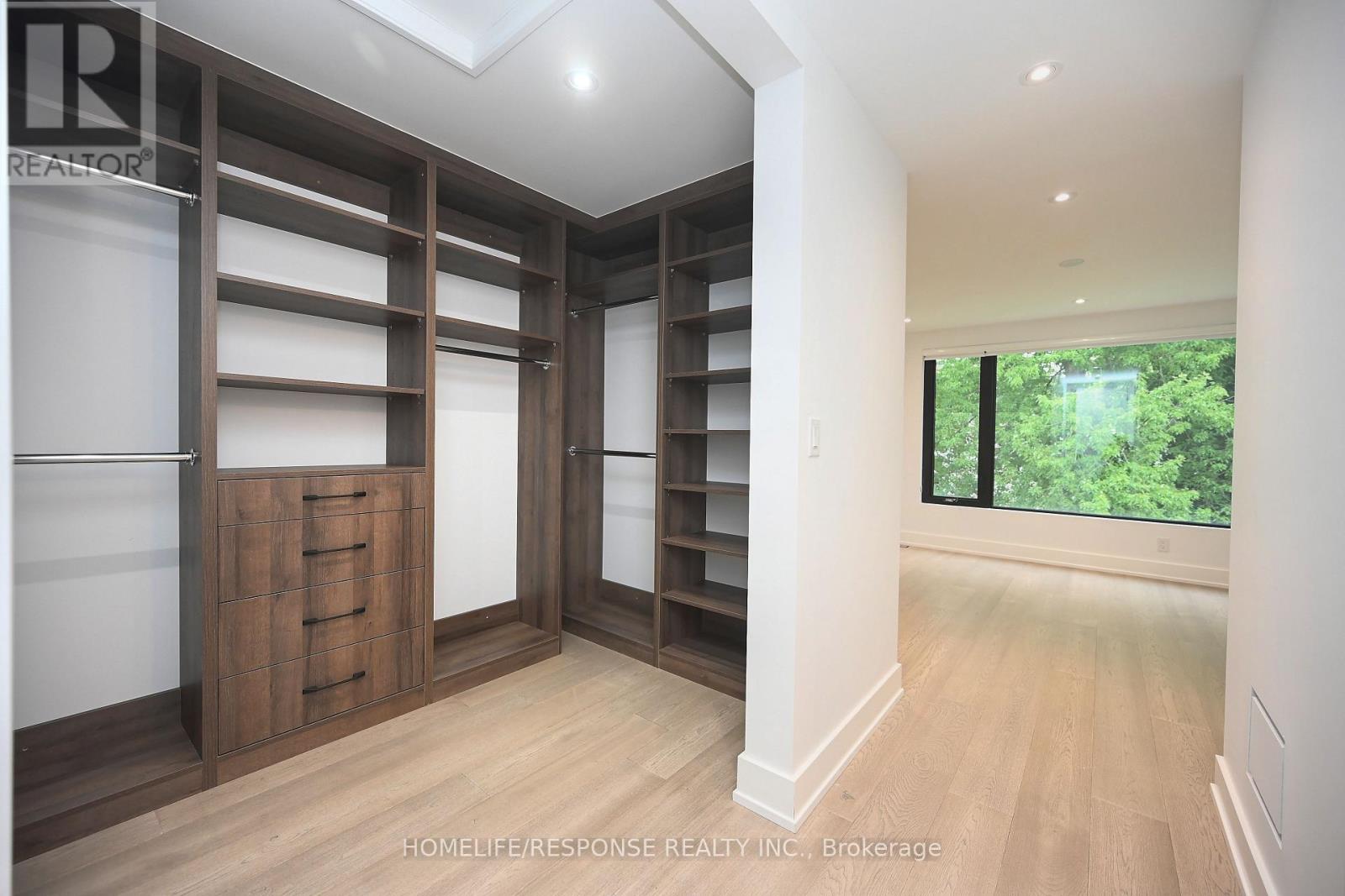 17a Pine Avenue N, Mississauga, Ontario  L5H 2P9 - Photo 18 - W12888714