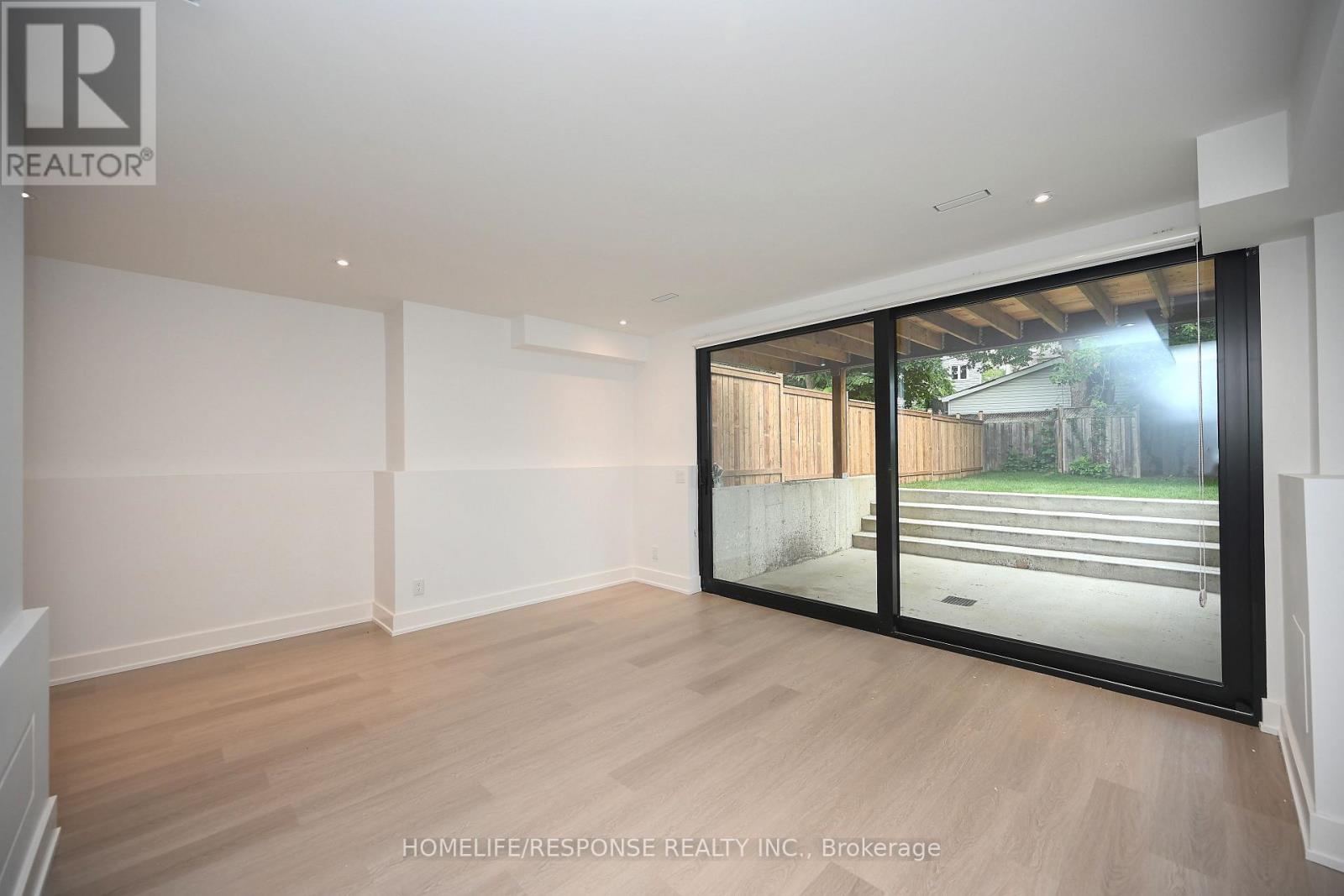 17a Pine Avenue N, Mississauga, Ontario  L5H 2P9 - Photo 34 - W12888714