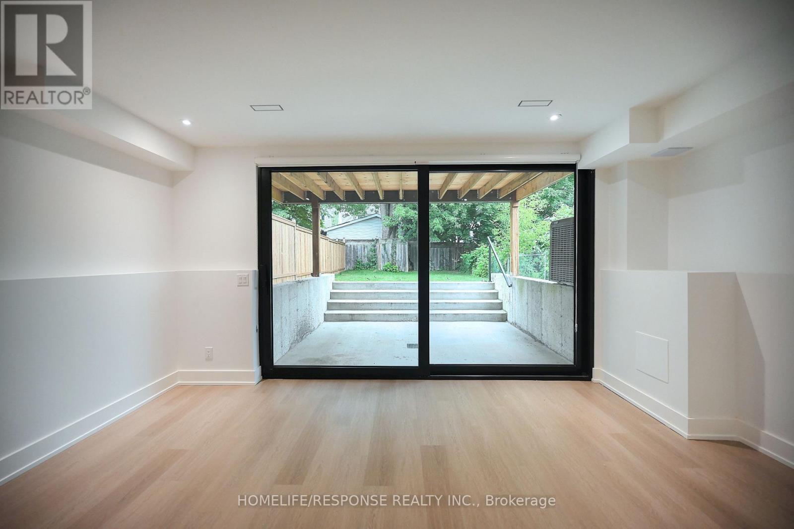 17a Pine Avenue N, Mississauga, Ontario  L5H 2P9 - Photo 35 - W12888714