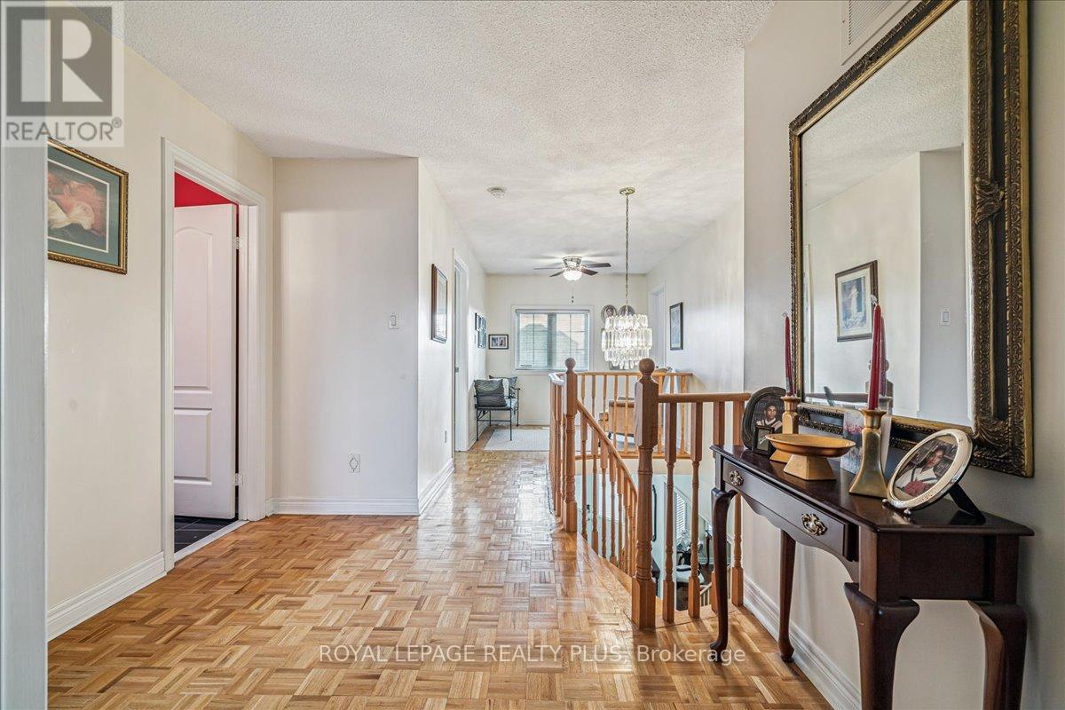 3561 Old Orchard Park Drive, Mississauga (Fairview), Ontario  L5B 4E3 - Photo 27 - W12888716