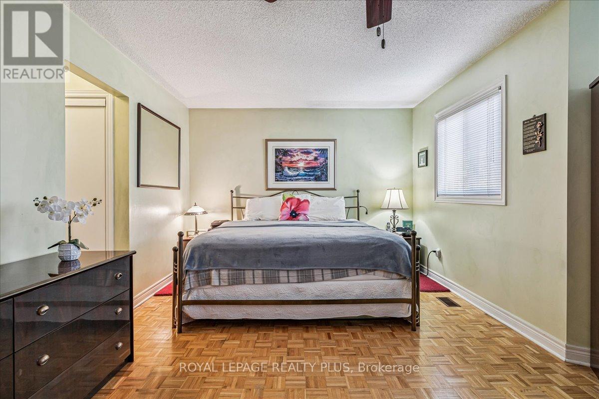 3561 Old Orchard Park Drive, Mississauga (Fairview), Ontario  L5B 4E3 - Photo 30 - W12888716