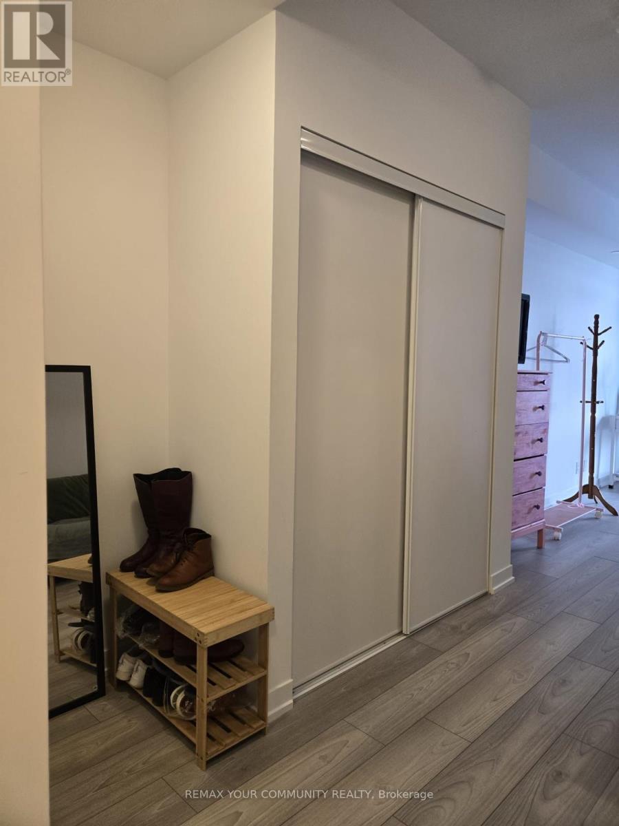 1005 - 285 Dufferin Street, Toronto, Ontario  M6K 0J2 - Photo 9 - W12888724