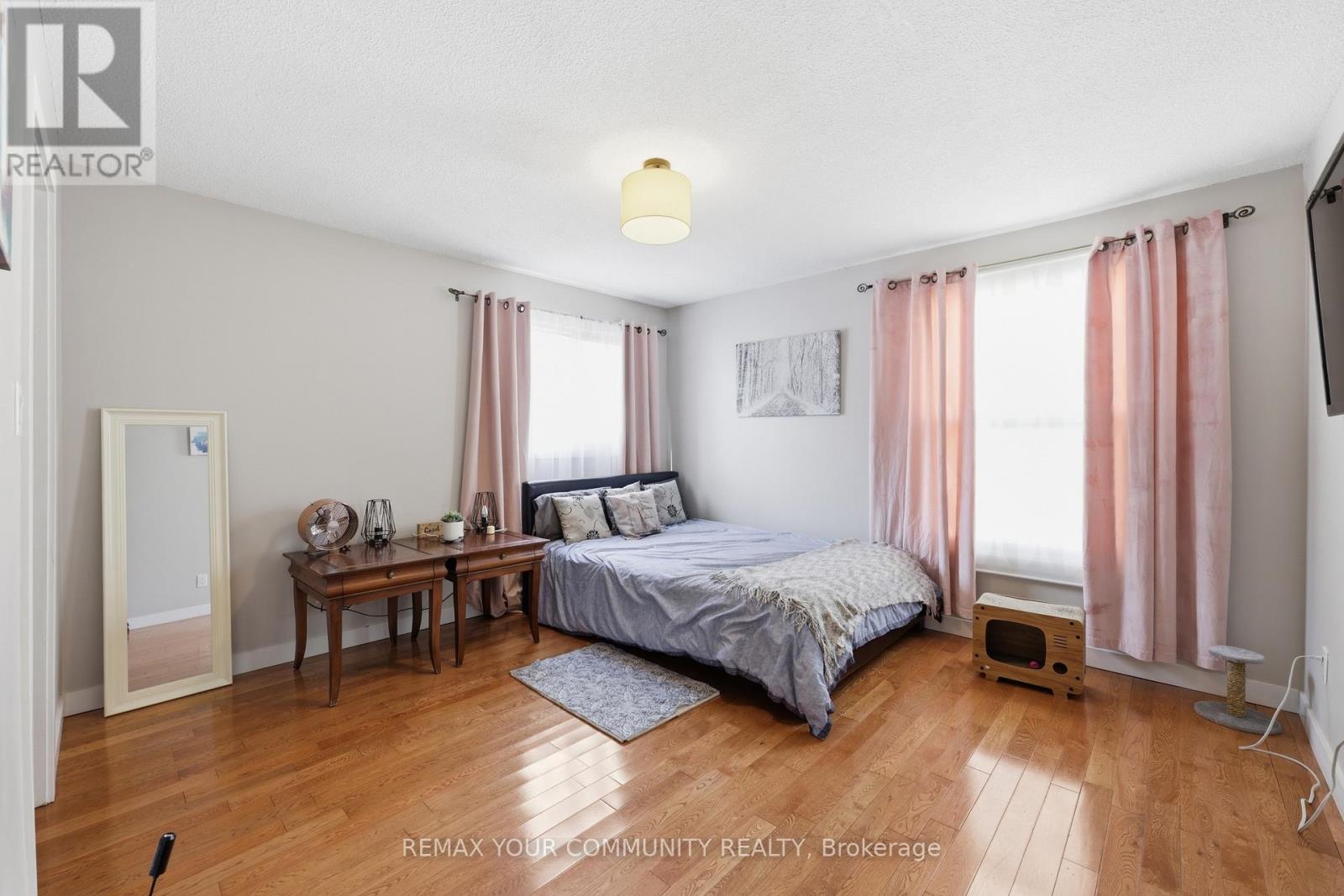 1431 Nesdale Court, Mississauga, Ontario  L5J 4M1 - Photo 15 - W12888734