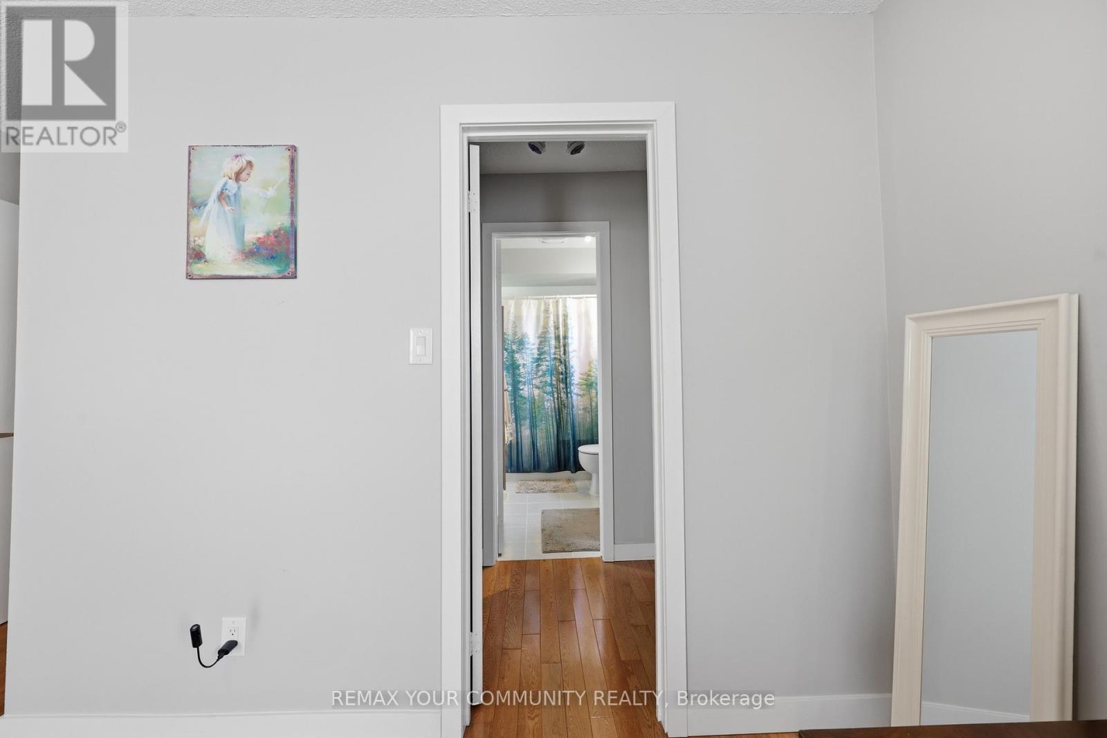 1431 Nesdale Court, Mississauga, Ontario  L5J 4M1 - Photo 18 - W12888734