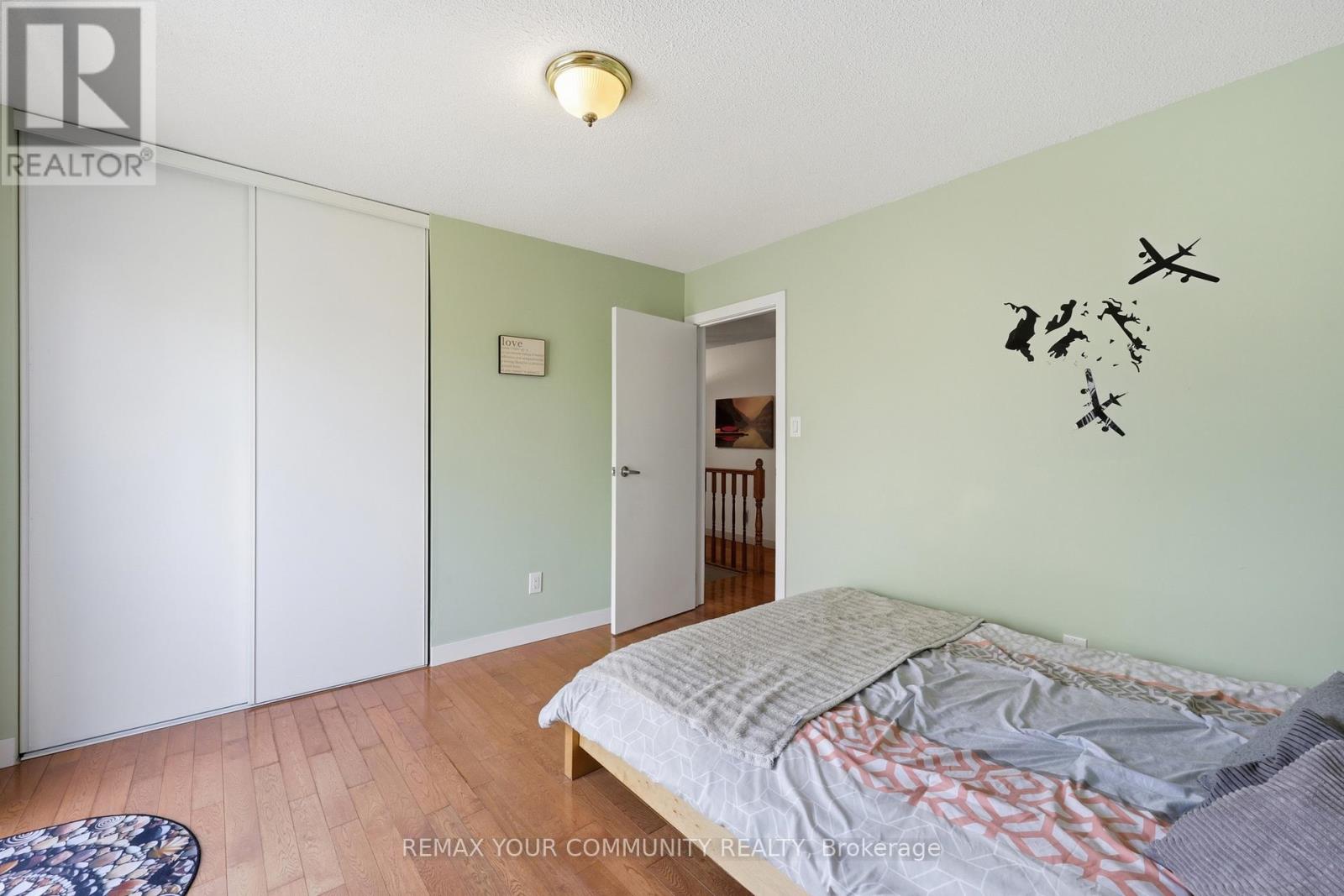 1431 Nesdale Court, Mississauga, Ontario  L5J 4M1 - Photo 20 - W12888734